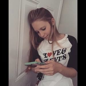 Meet your Posher, Alisha